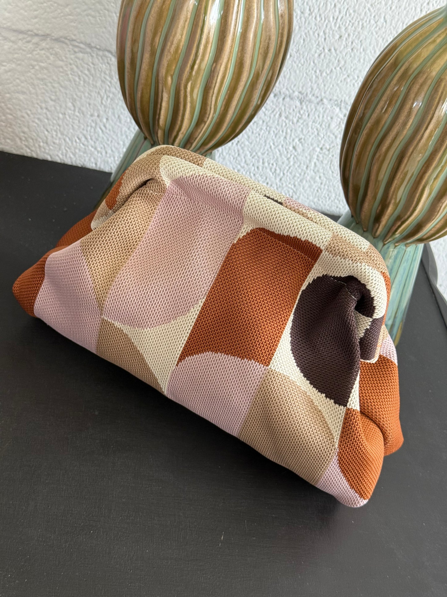 Pouch fantasia Geometrica MUST HAVE
