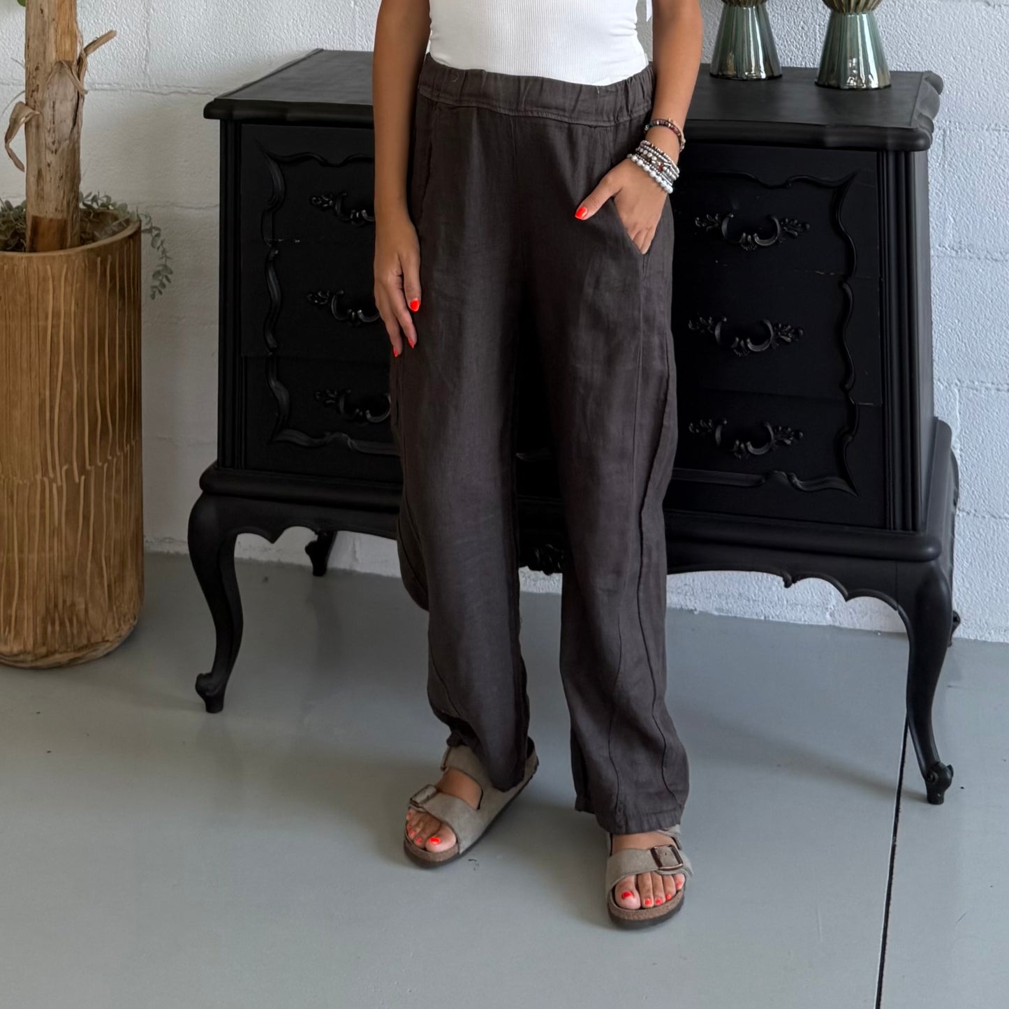 Pantalone modello Barrell in lino