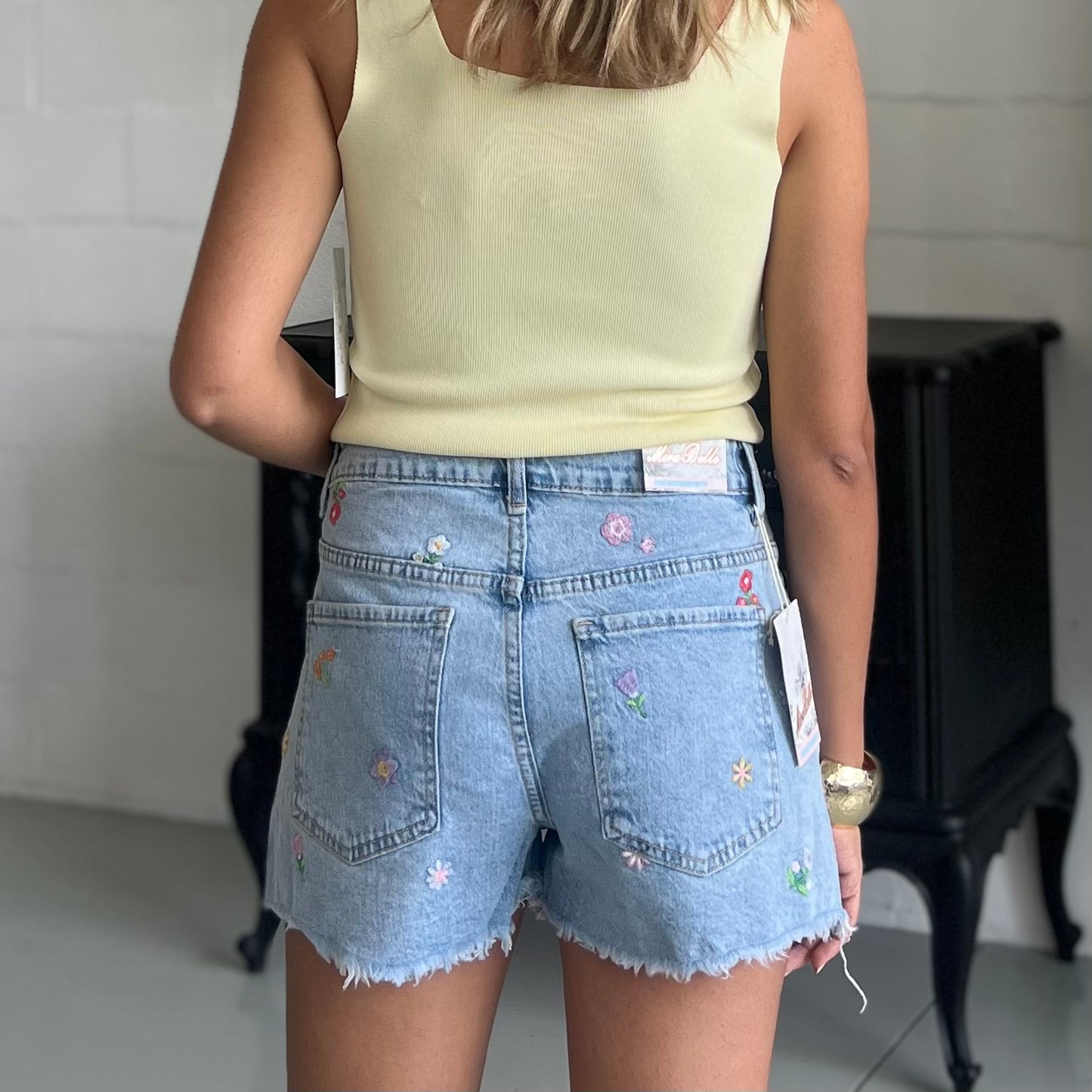 Short Fiori in Jeans