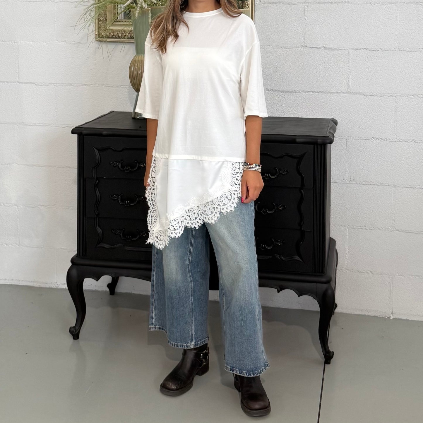 T-shirt con pizzo MUST HAVE