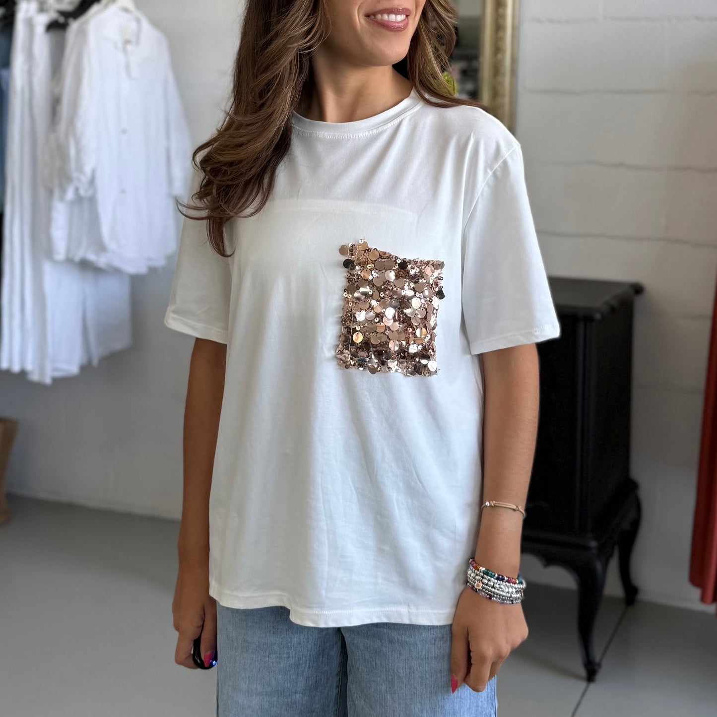 T-shirt con taschino Paillettes MUST HAVE