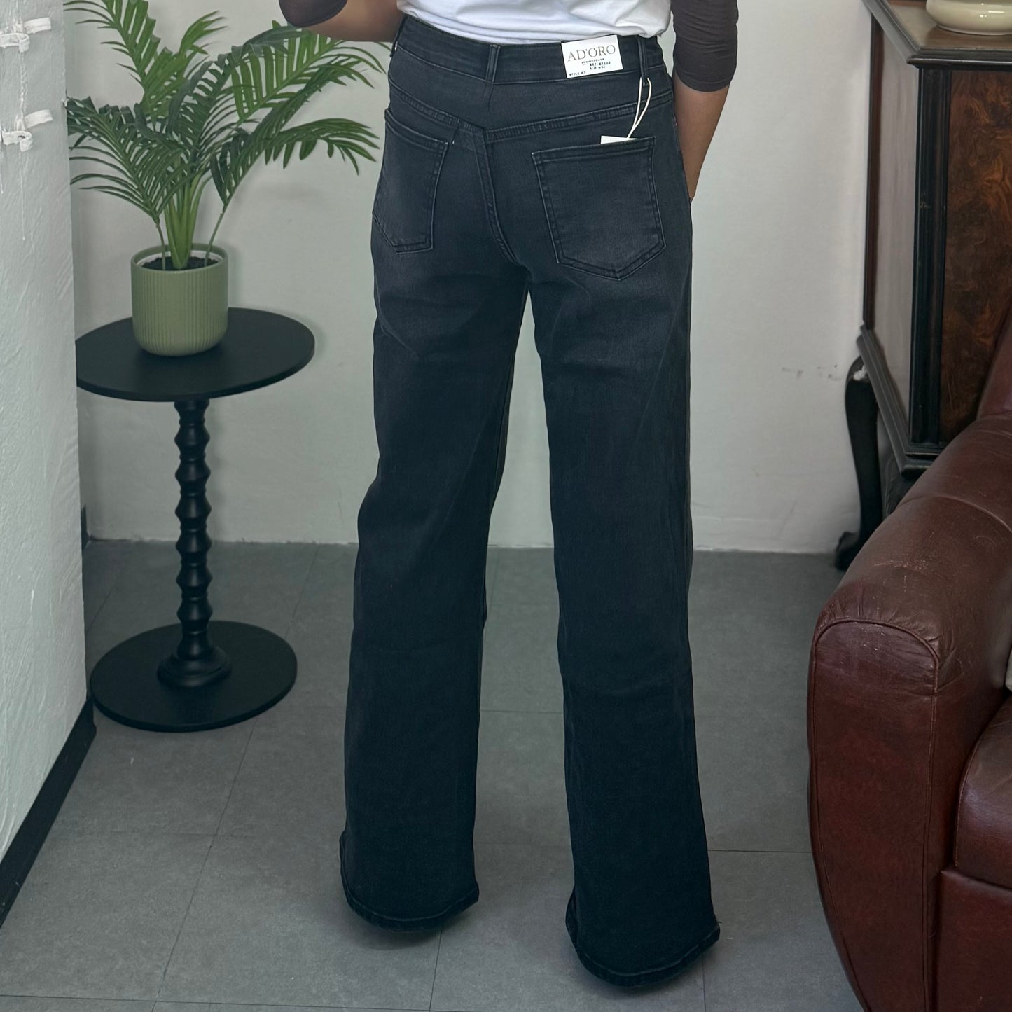 Jeans Dritto con Bottoni Gioiello