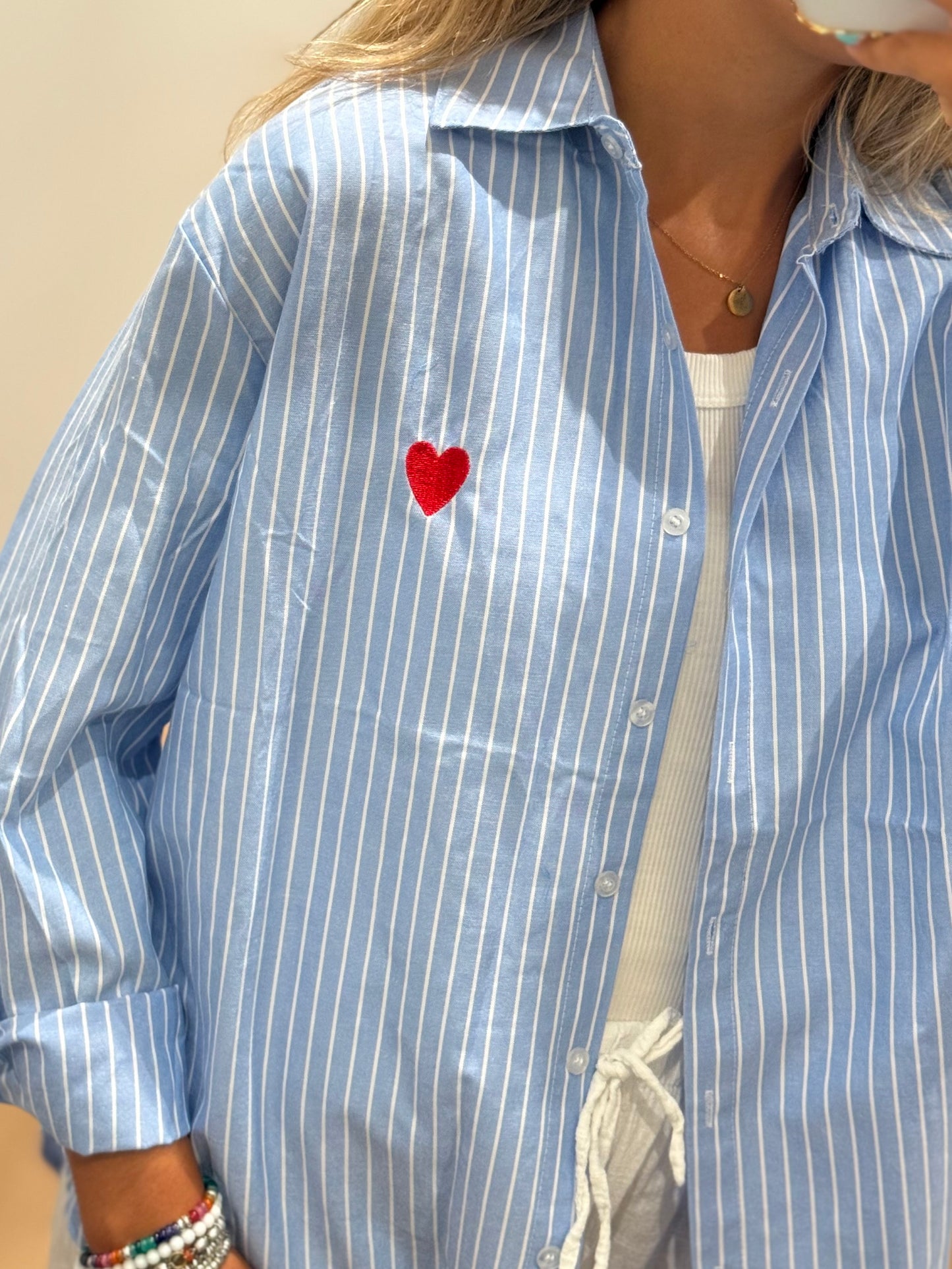 Camicia a righe con Cuore Ricamato
