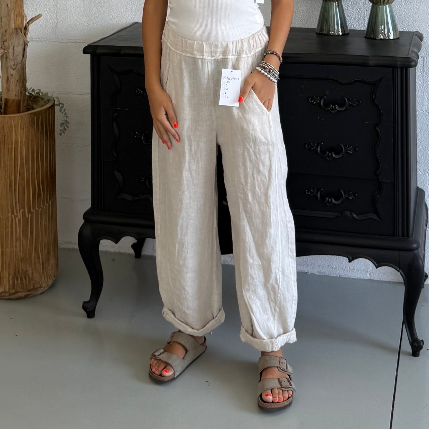 Pantalone modello Barrell in lino