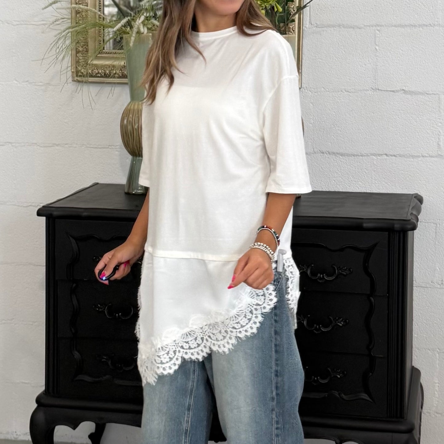 T-shirt con pizzo MUST HAVE