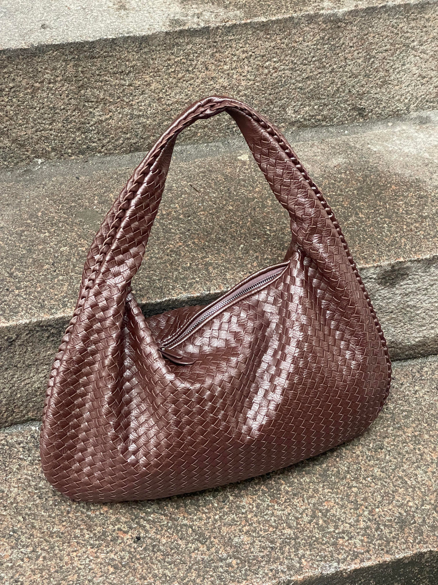 Borsa in stile Bottega