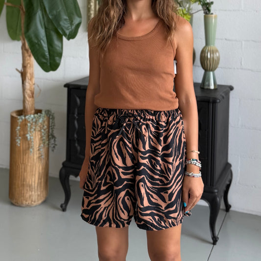 Short ‘DA AVERE’ Tigrato