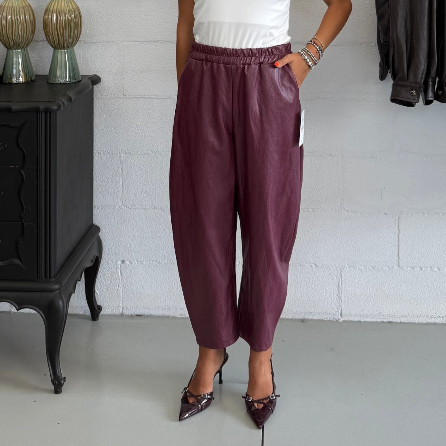 Pantalone Barrel in ecopelle Bordeaux