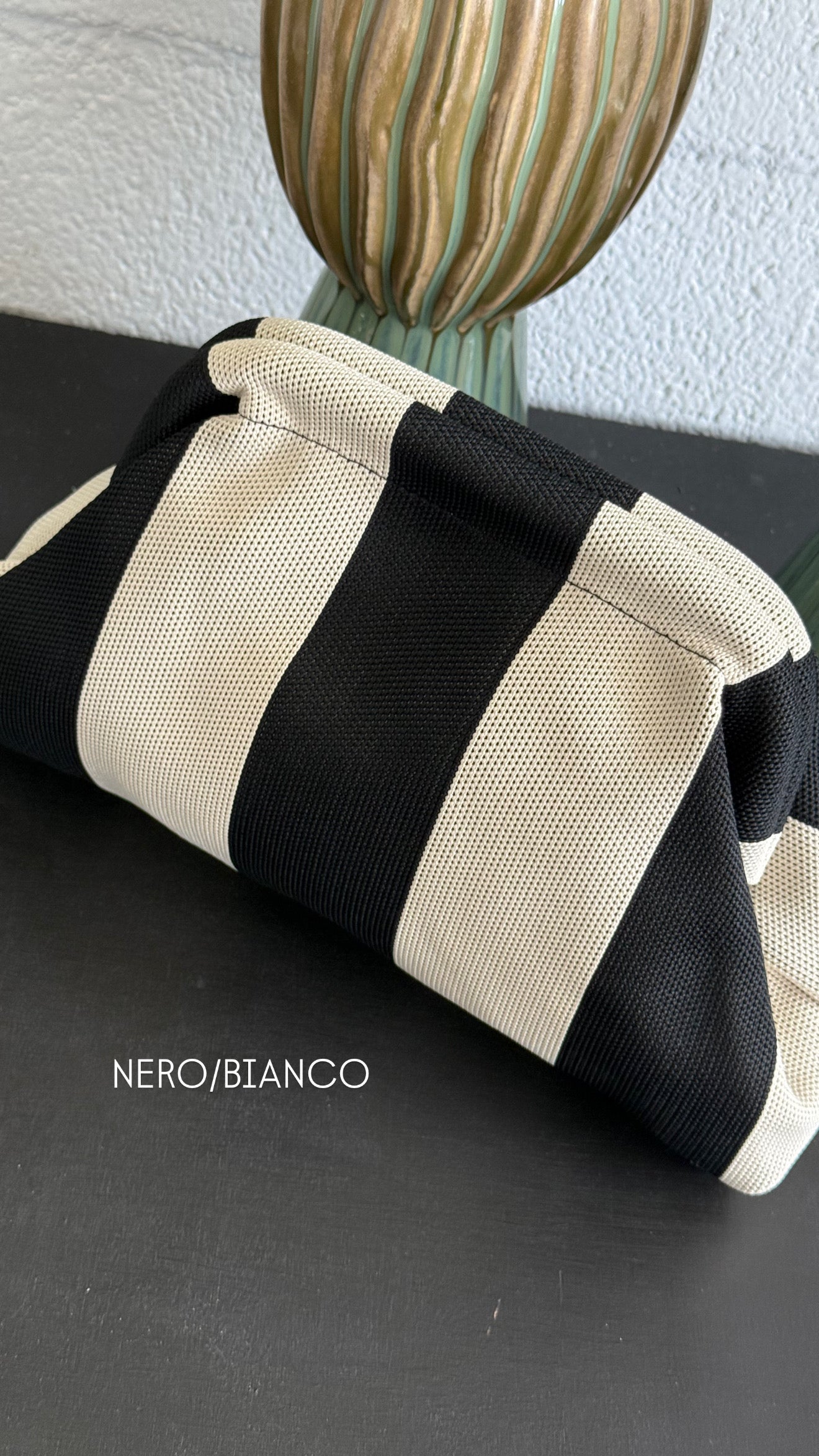 Pouch a Righe MUST HAVE