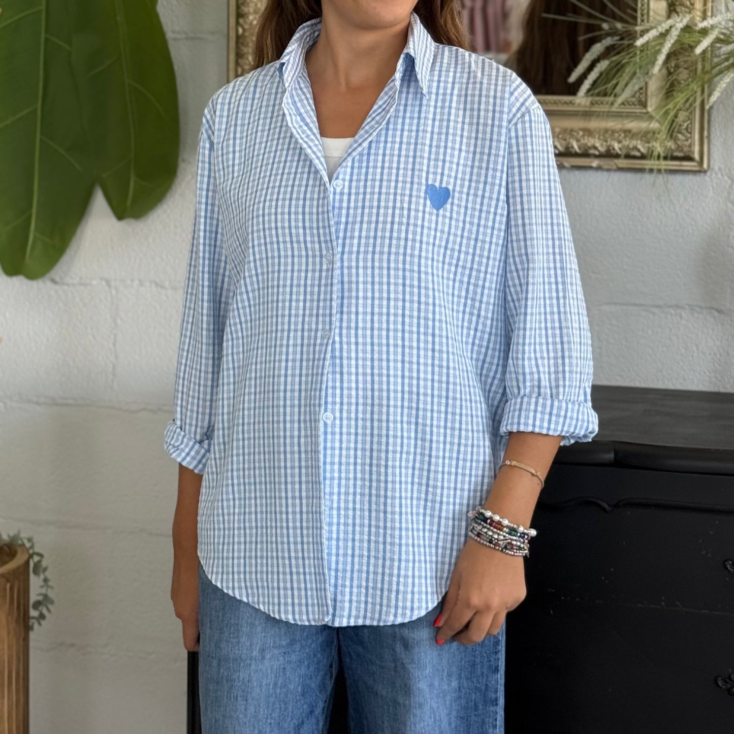 Camicia Vichy con cuore ricamato