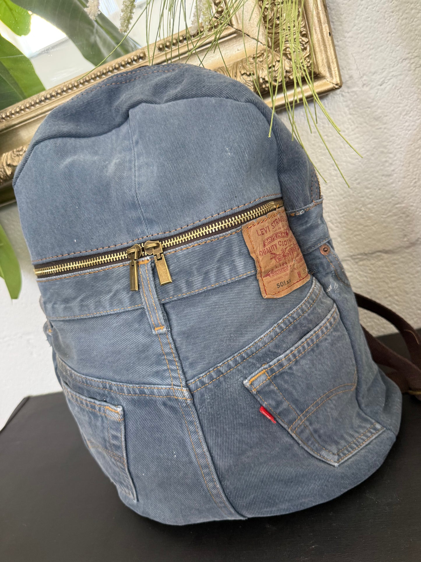 Zaino realizzato con Jeans Levi’s