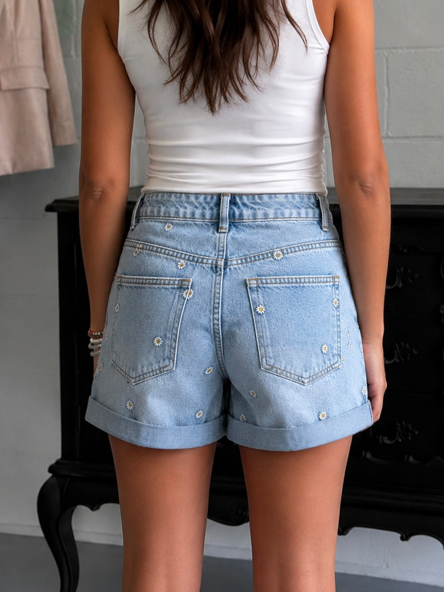Short di jeans con Margherite ricamate