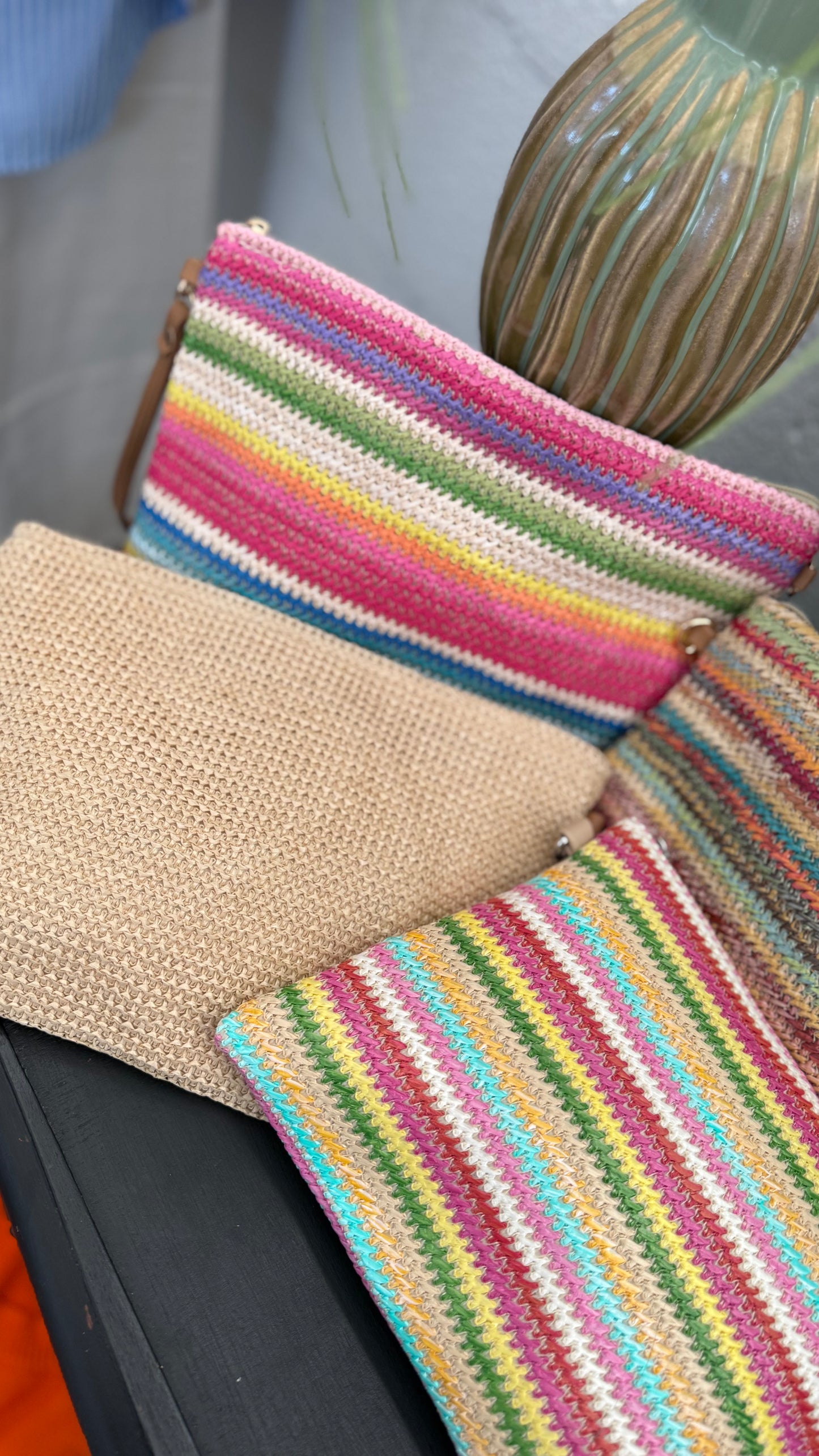 Pochette in paglia stile Missoni