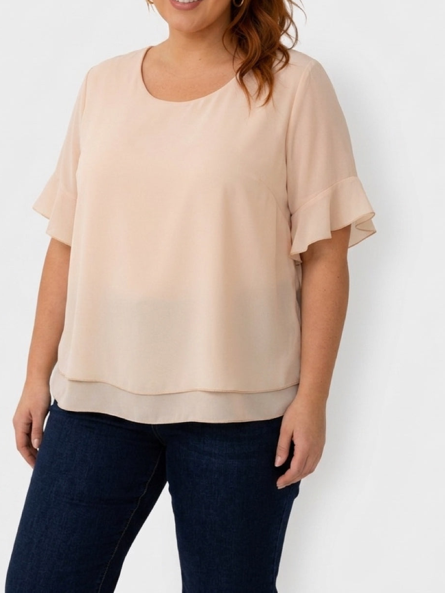 Blusa in chiffon beige cipria modello curvy
