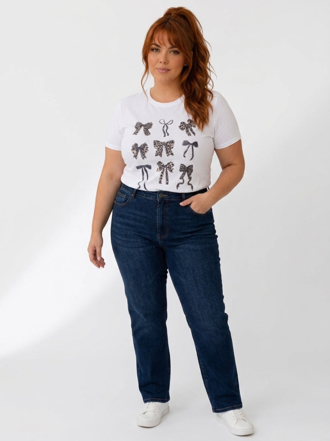 T-shirt fiocco modello curvy